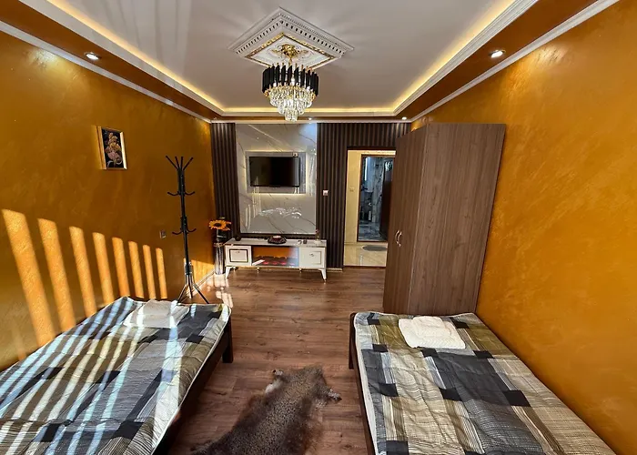 за гости корнела 아파트 벨로그라드첵